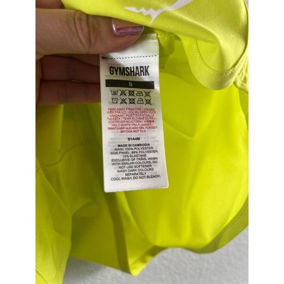 Gymshark Training Loose Fit Shorts in Glitch Yellow Women's Small Unlined - Picture 8 of 10